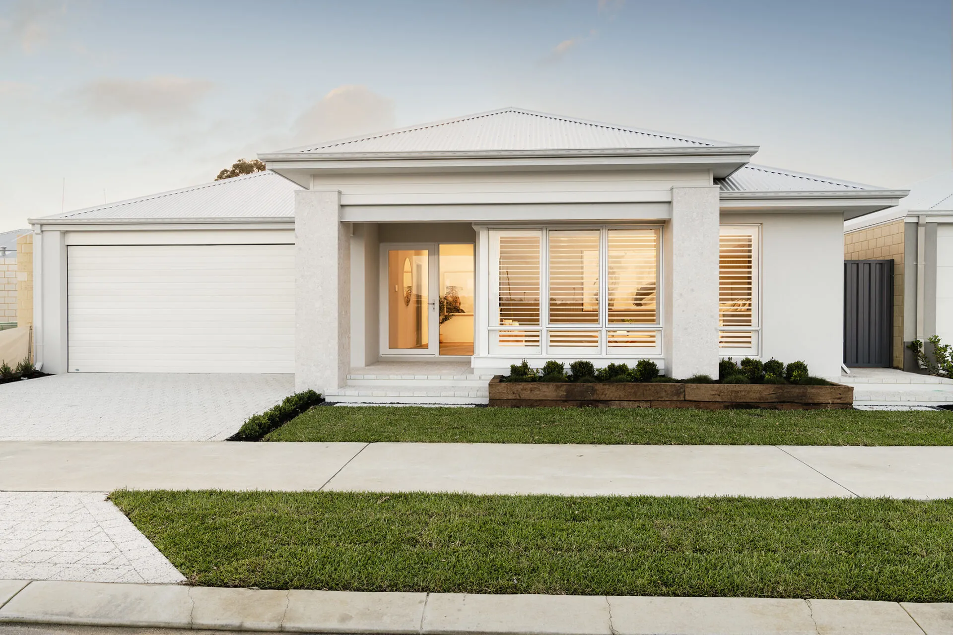 Everglade Grandeur Front