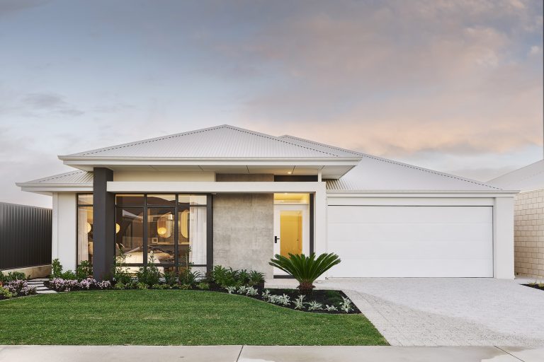 Front elevation of the display home Kiyo